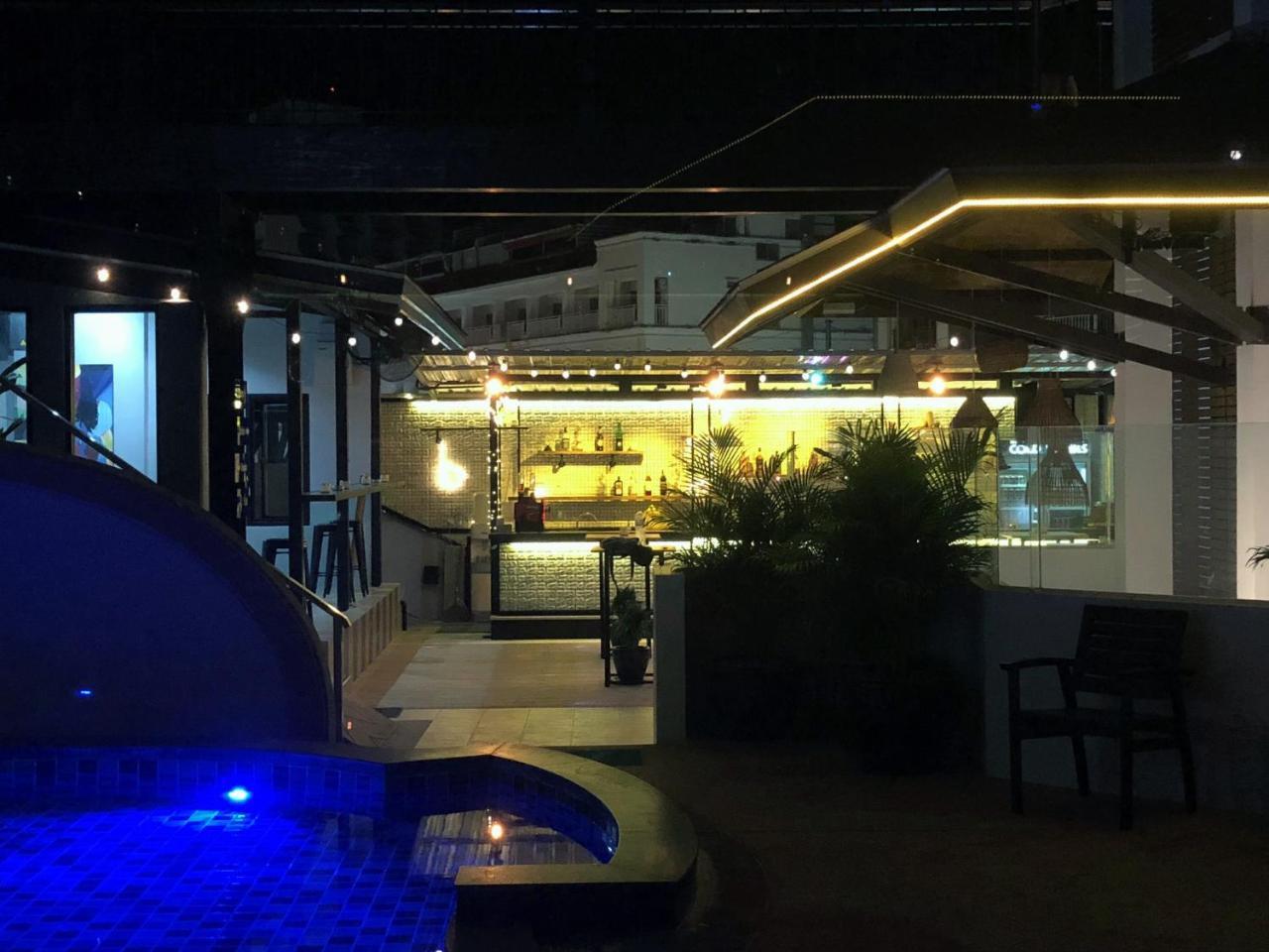 Хостел Bodega Phuket Patong (Adults Only) Экстерьер фото