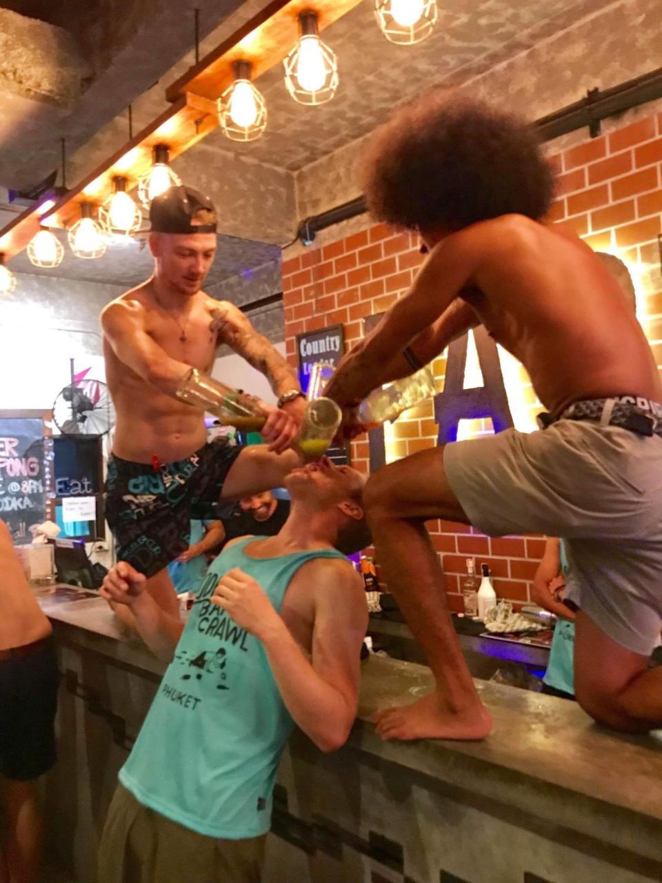Хостел Bodega Phuket Patong (Adults Only) Экстерьер фото