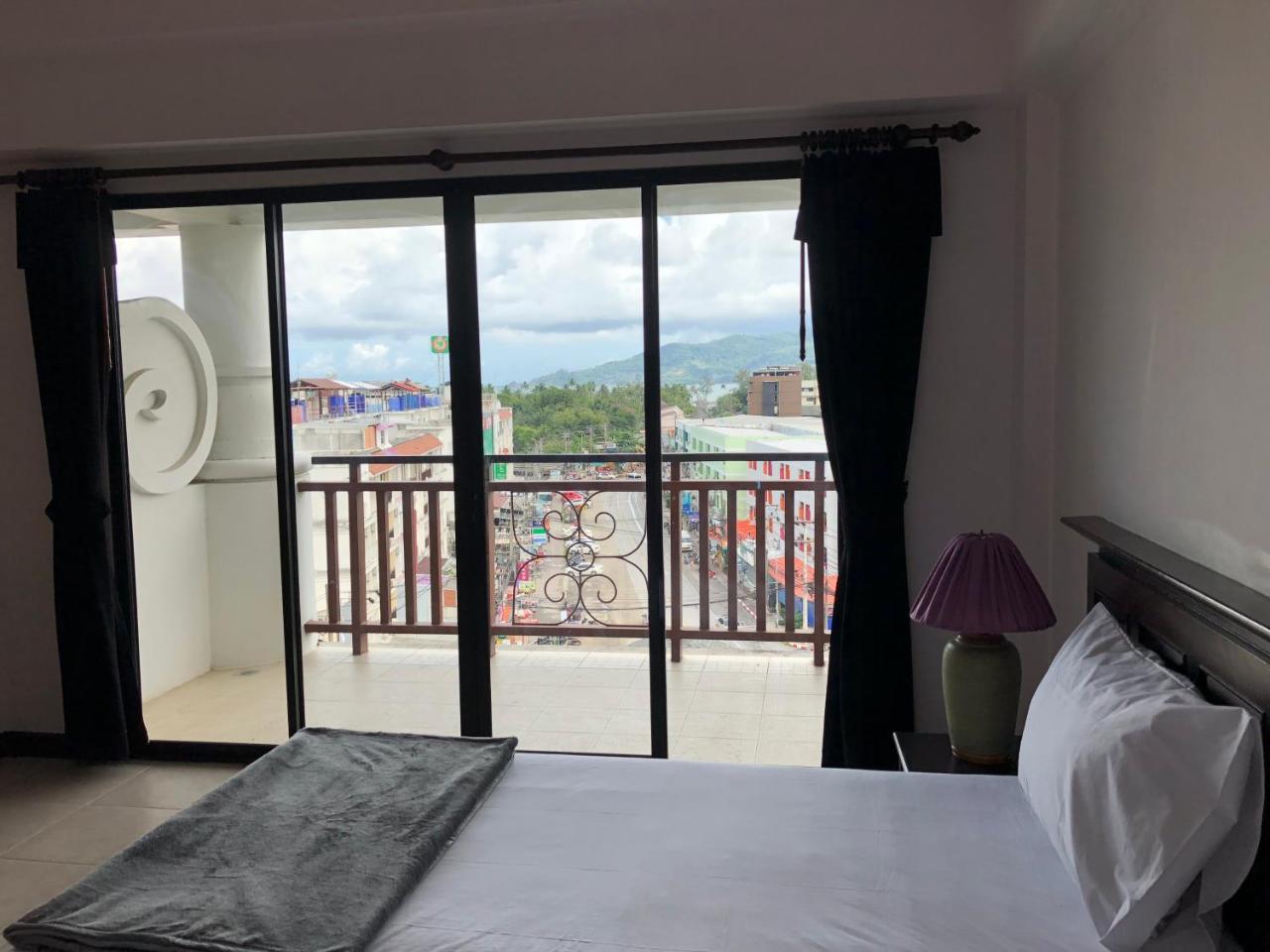 Хостел Bodega Phuket Patong (Adults Only) Экстерьер фото