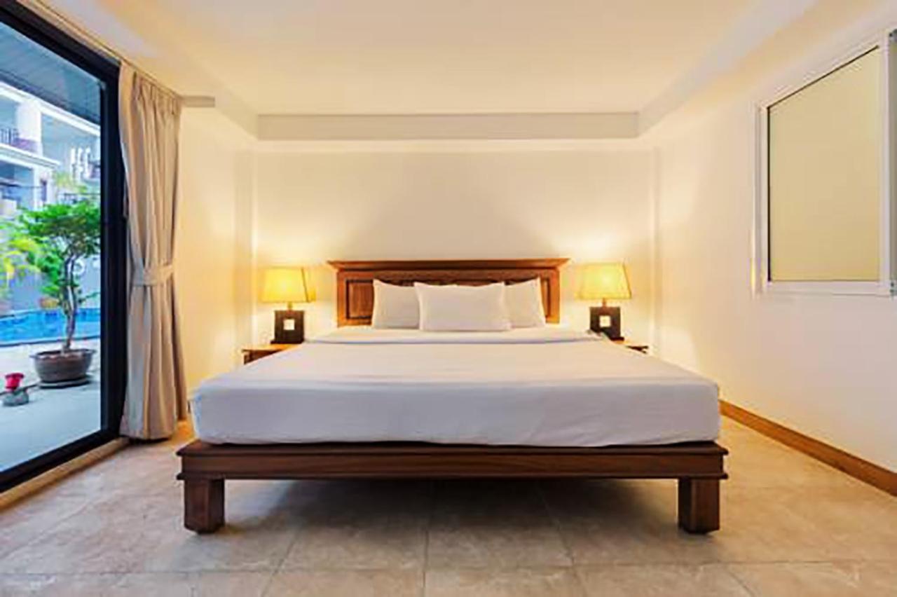 Хостел Bodega Phuket Patong (Adults Only) Экстерьер фото