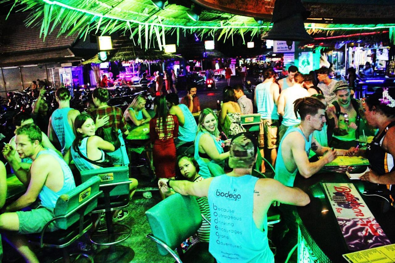 Хостел Bodega Phuket Patong (Adults Only) Экстерьер фото