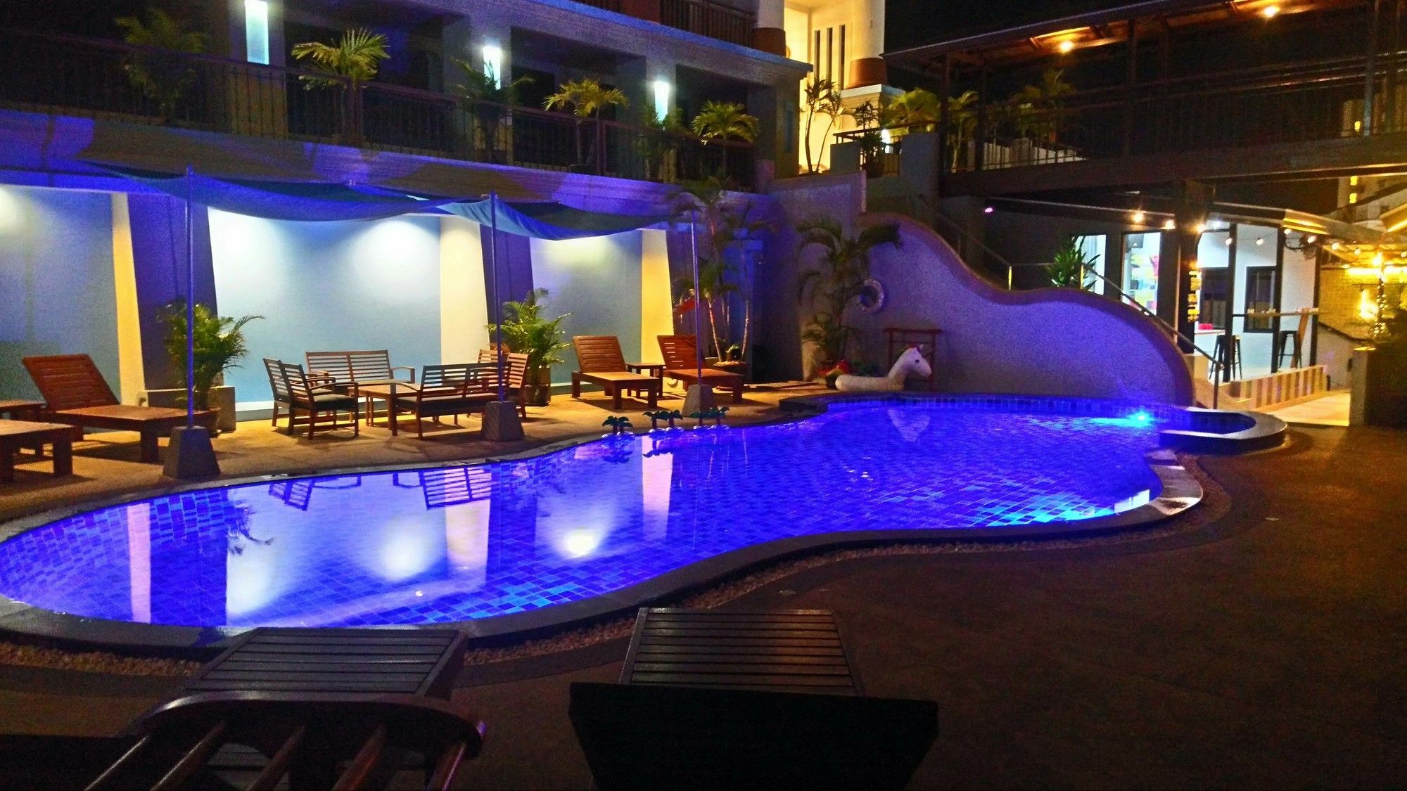 Хостел Bodega Phuket Patong (Adults Only) Экстерьер фото
